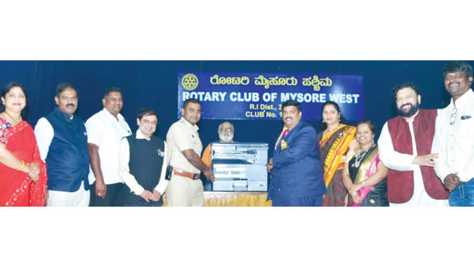 Photocopier donated to Police Station
