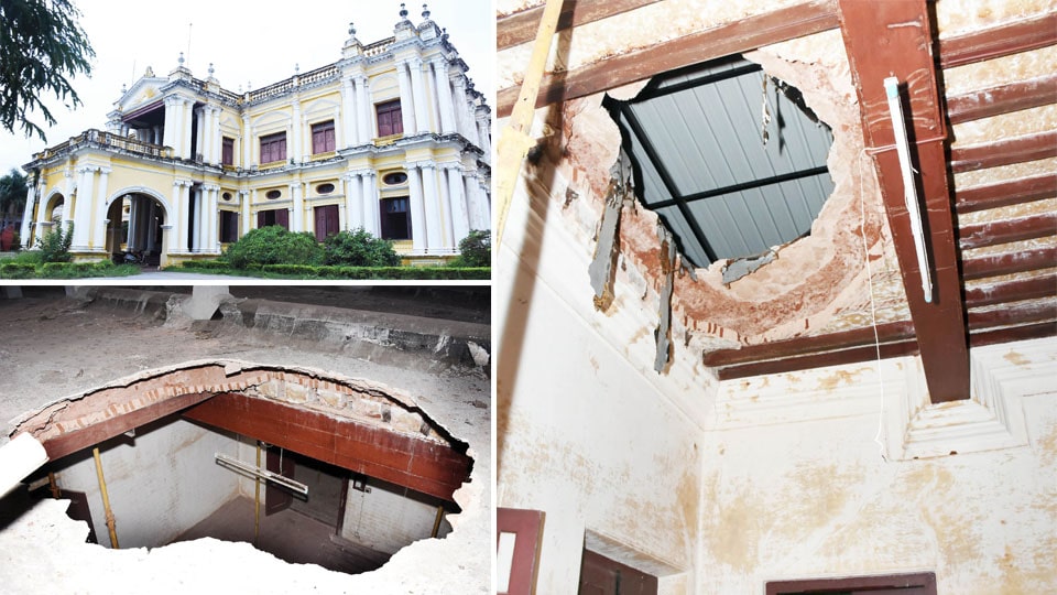 Jayalakshmi Vilas Mansion ceiling caves in