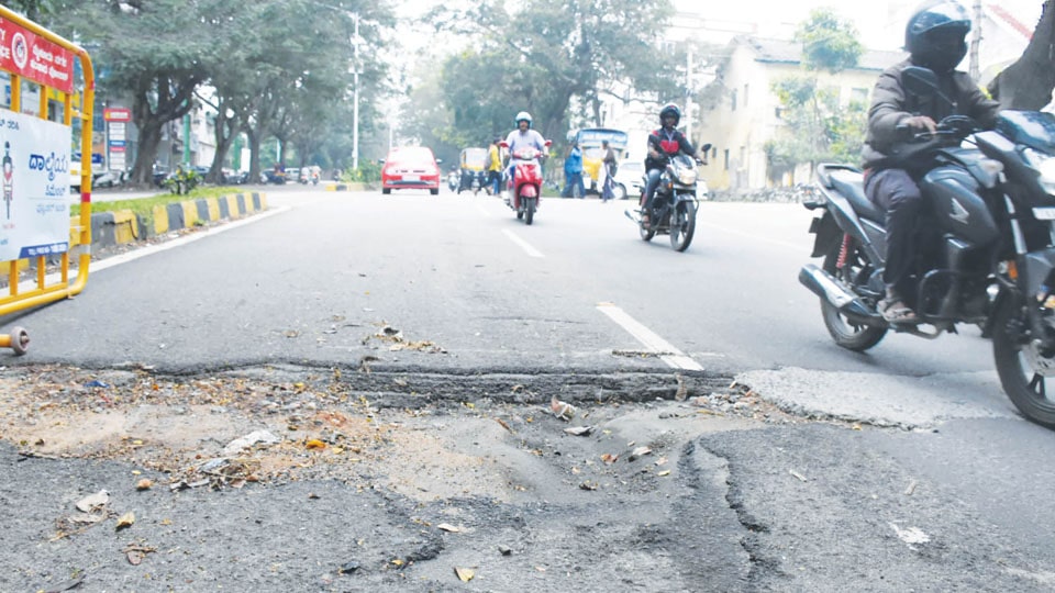 Beware, crater-like pothole waiting to snuff out lives on Vani Vilas Road