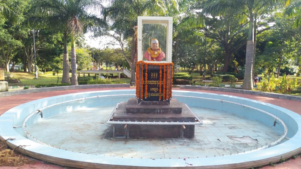 Sri Balagangadharanatha Swamiji’s bust unveiled