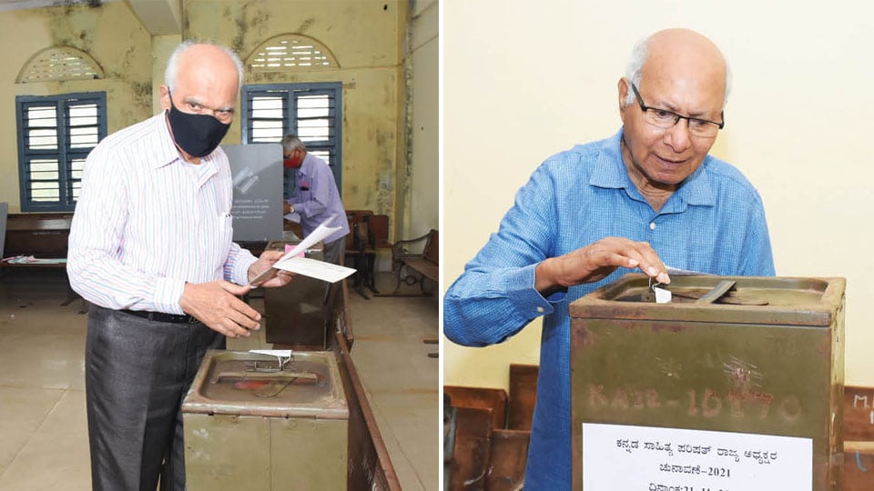 Kannada Sahitya Parishat poll begins with moderate voting