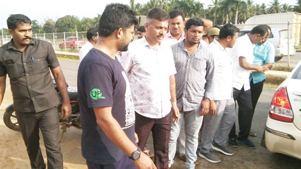 Car topples near Maddur: MP Pratap Simha extends helping hand