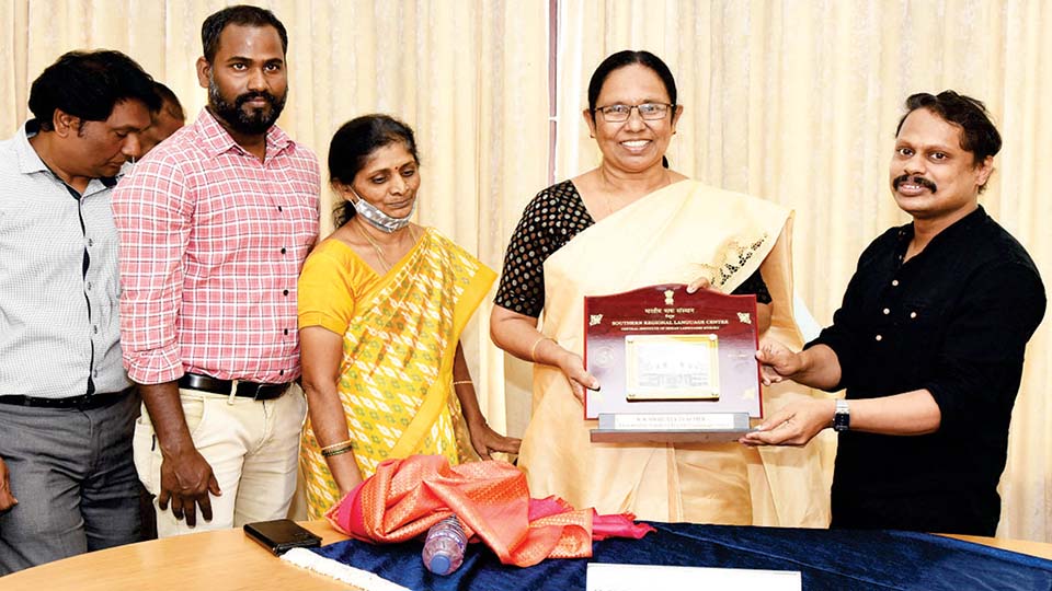 Former Health Minister of Kerala visits CIIL