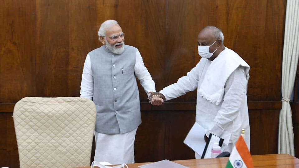 Bonhomie on full display: PM Modi meets ex-PM Deve Gowda