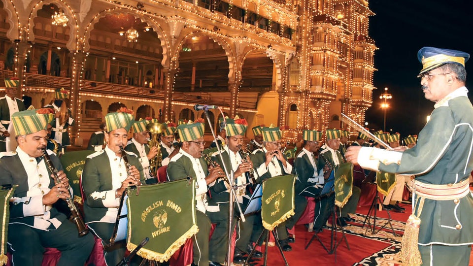 Music to ears: Daily Police Band at Palace