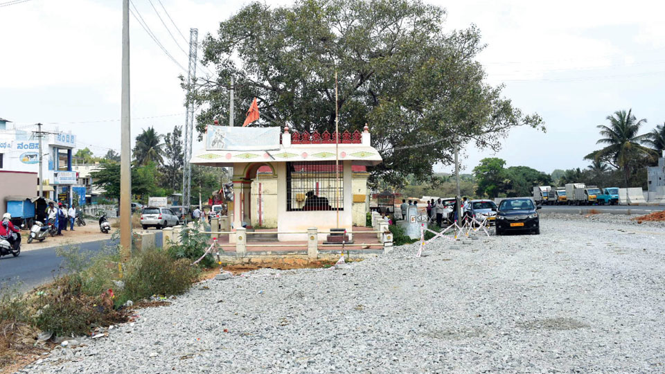MP and MLA assure of saving Kalastawadi temple on Highway