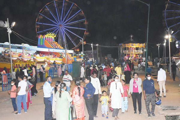 Crowds return to Dasara Exhibition after a gap - Star of Mysore