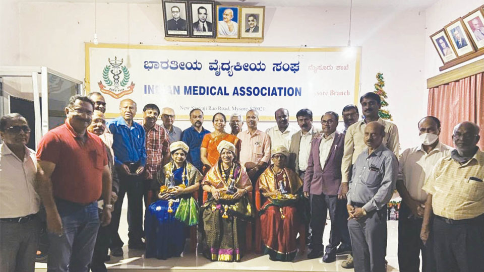 Lady doctors honoured by IMA