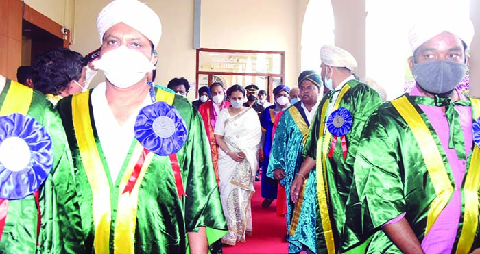 Mysore Varsity confers Honorary Doctorates-1