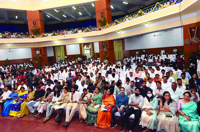 Mysore Varsity confers Honorary Doctorates-2