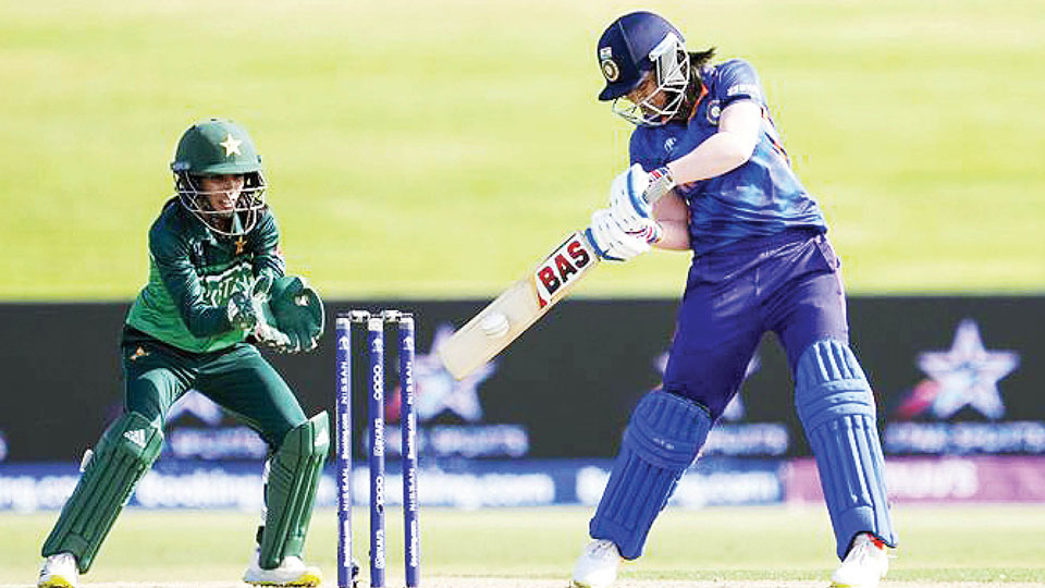 India crush Pakistan by 107 runs in ICC Women’s World Cup opener