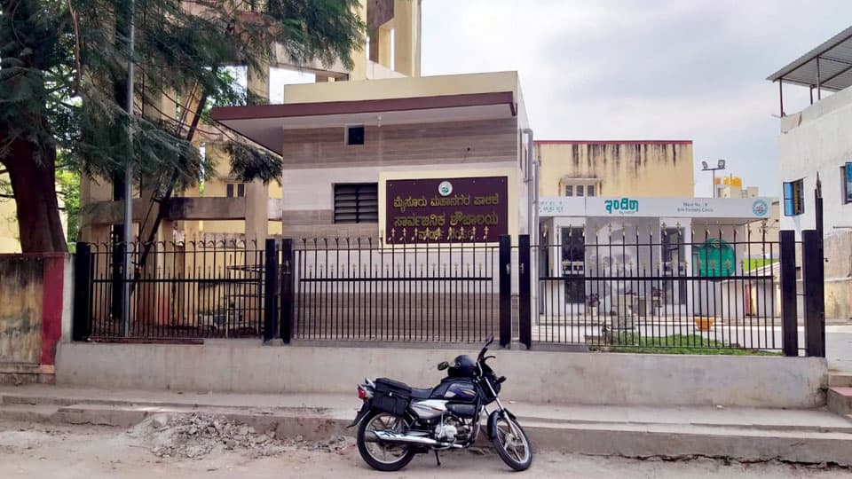 Indira Canteen Reality Check – 10: Customers unhappy with public toilet built adjacent to Silk Factory Circle Canteen