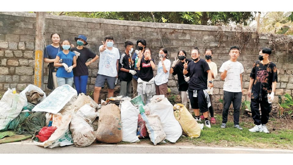 Cleaning campaign at Bylakuppe