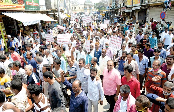 Devaraja Market tenants oppose demolition move-2
