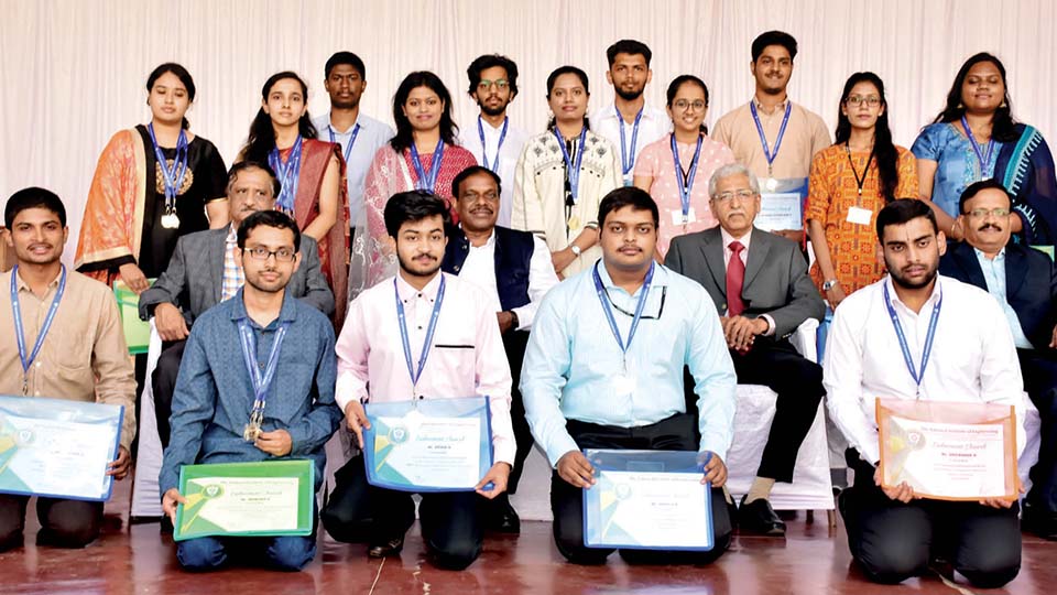 Trust distributes cash awards and gold medals to talented students