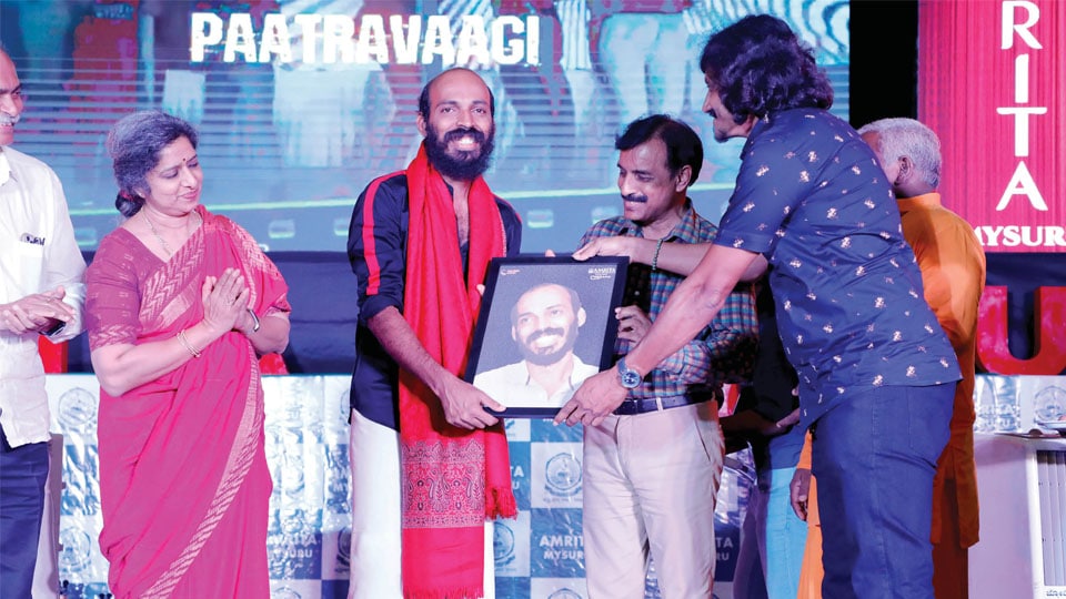 Cinerama-2022: Renowned Actor-Director Raj B. Shetty distributes Awards