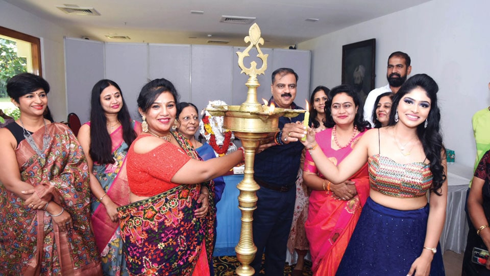 Indian LifeStyle Exhibition begins