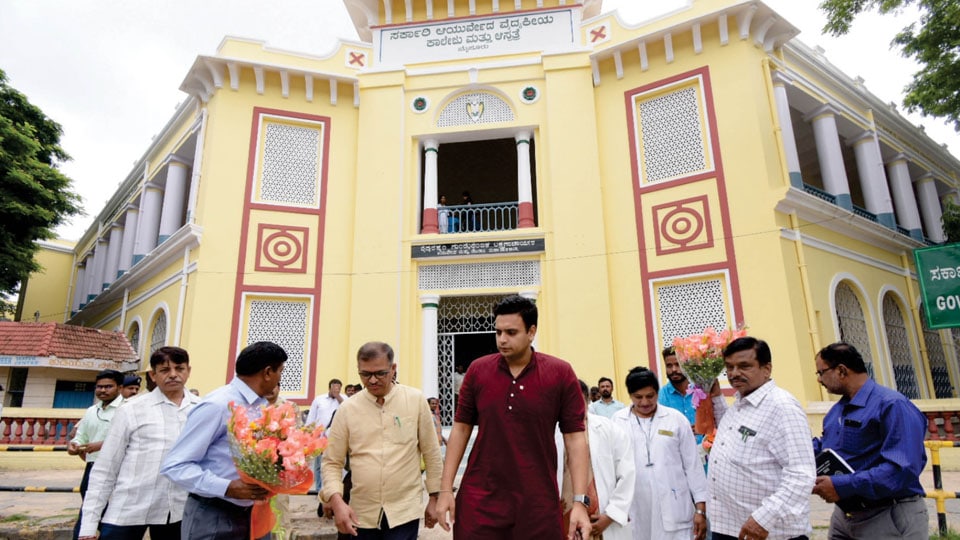 Heritage restoration works: Yaduveer Wadiyar visits Government Ayurveda College and Hospital