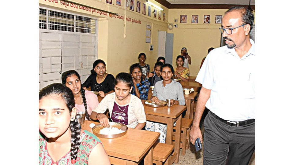 Backward Classes Commissioner inspects hostel facilities
