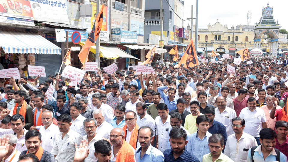 Udaipur beheading: Hindu organisations and traders take out joint rally
