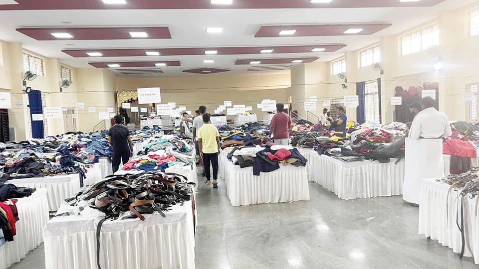 Branded readymade garments sale ends tomorrow