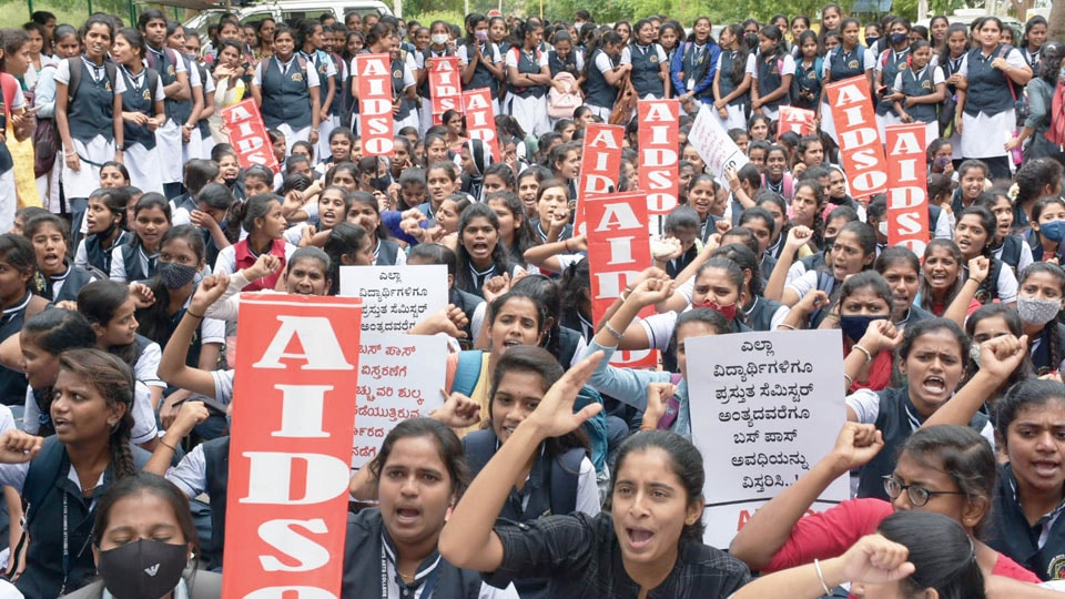 Students stage protest demanding extension of bus pass validity