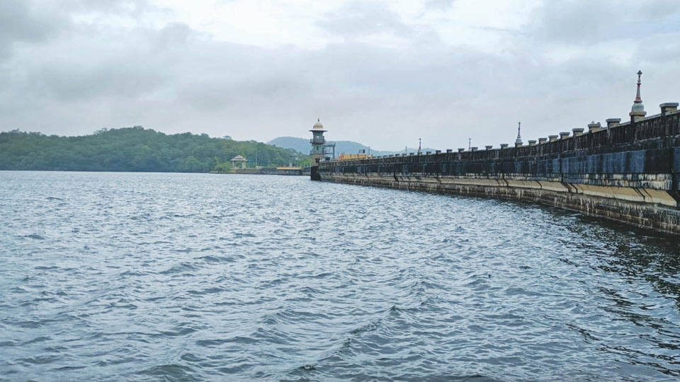 Harangi Dam full: MLA offers traditional ‘Bagina’