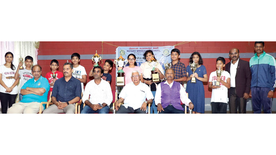 Winners of I-Day Chess Championship