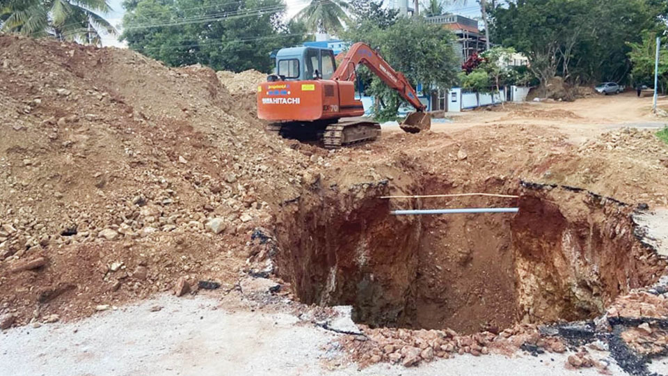 UGD works at CFTRI Layout: Plea to barricade open pits