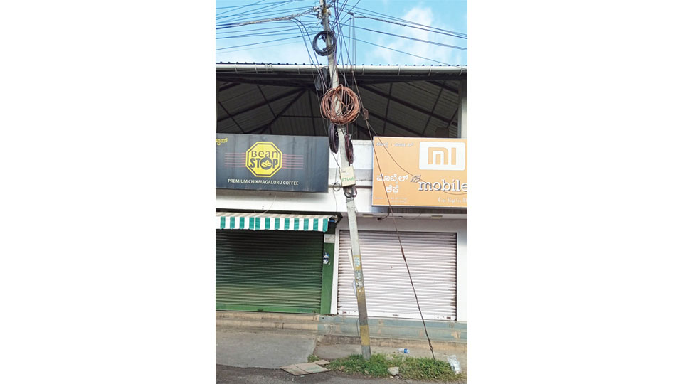 Dangerous electric pole!