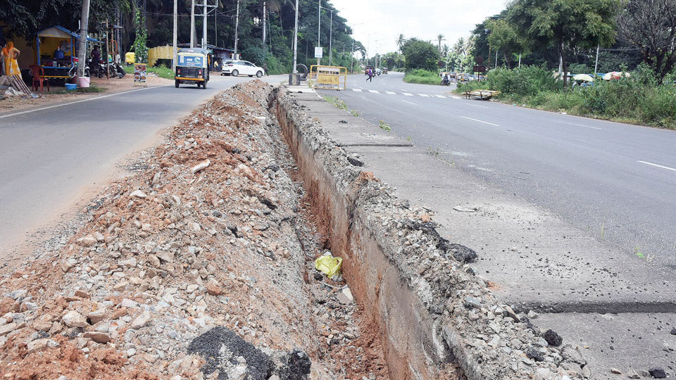 Dasara is here so are works on dark Ring Road stretch
