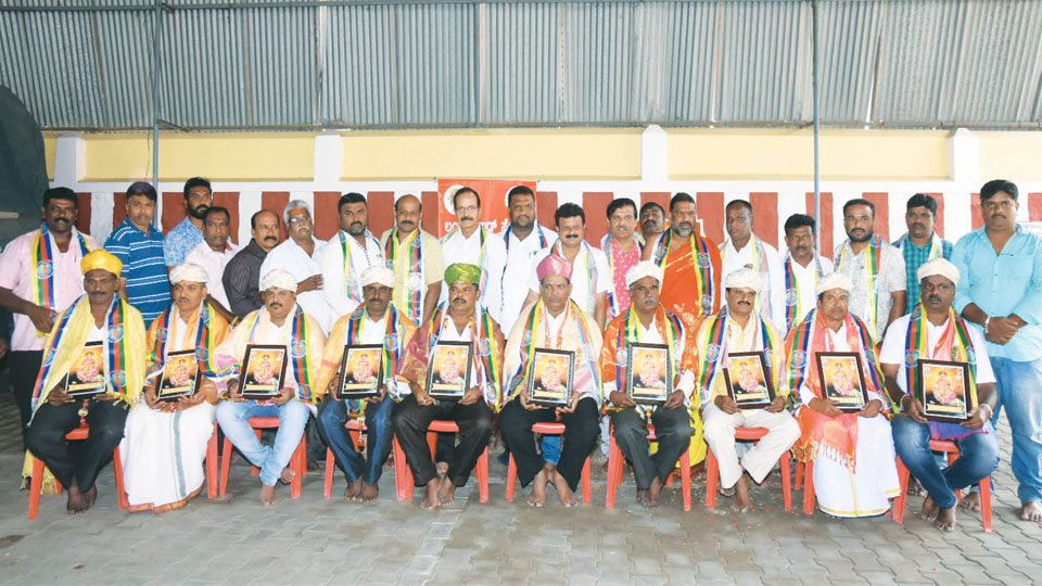 Vishwakarma Jayanti must be celebrated by every community: Former Mayor