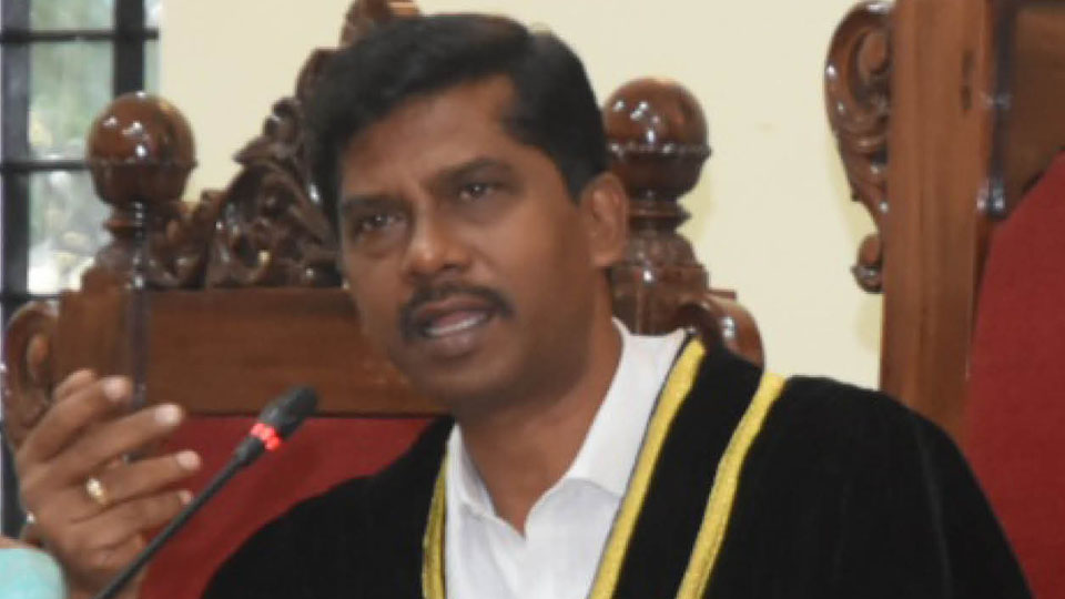 Commissioner has infringed my rights as Mayor: Shivakumar