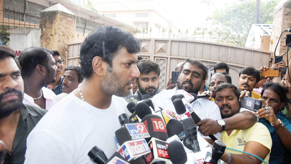 Committed to provide aid to Shaktidhama: Actor Vishal