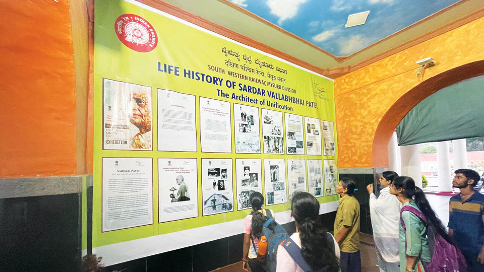 Exhibition on life and times of Sardar Vallabhbhai Patel at Railway Stations till Oct. 31