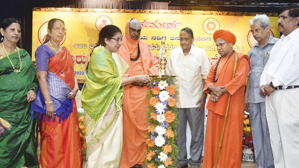 Tejaswini Ananth Kumar inaugurates first District Kadali Women’s Convention in city