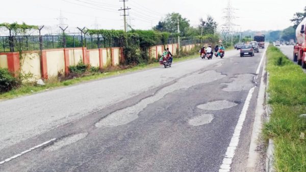 Mysuru-Nanjangud National Highway crying for attention - Star of Mysore