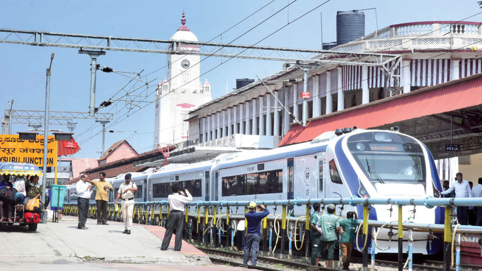 Chennai-Mysuru Vande Bharat Express arrives in city on trial