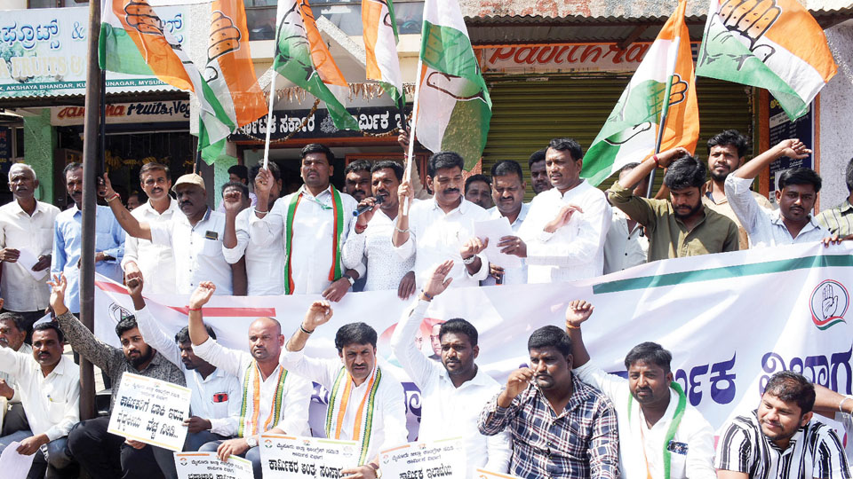 Congress stages protest against Government’s anti-labour policies