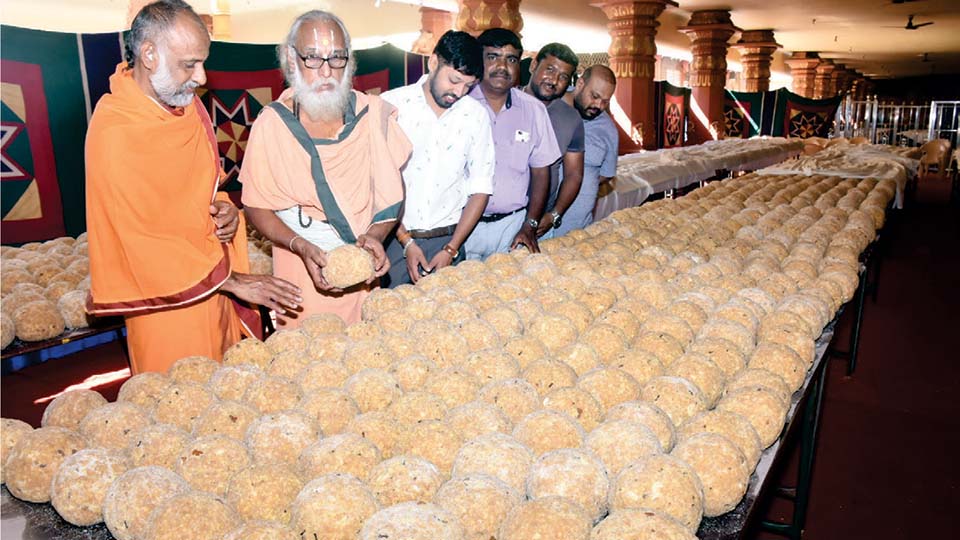 Temple to distribute 2 lakh ladoos on New Year