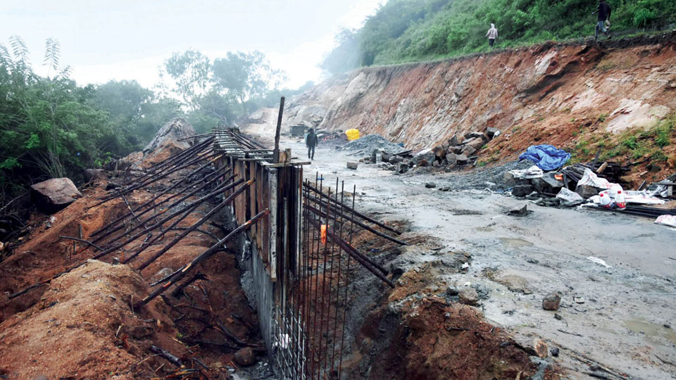 Chamundi Hill retaining wall construction: Rains slow down work