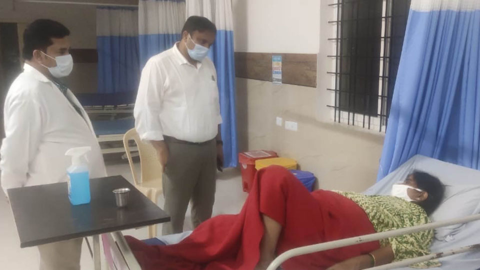 DC visits District Hospital; inspects bed, ICU facilities