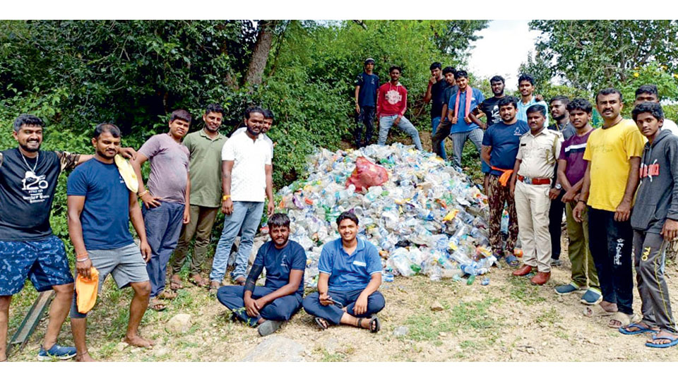 Yuva Brigade volunteers free Nagamale Hill of plastic waste