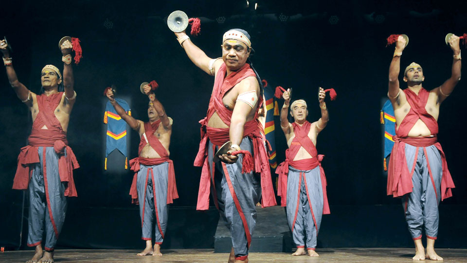 Rangayana Director seeks land, funds for theatre repertory
