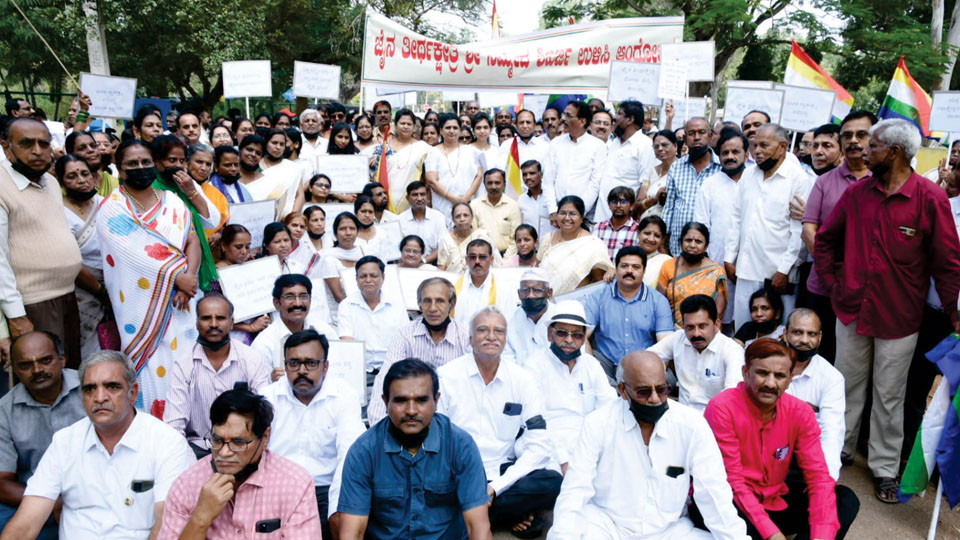 Digambar Jains stage demo in city
