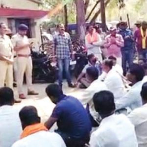 Death of accused by jumping out of Police vehicle: Five Police personnel including Circle Inspector suspended