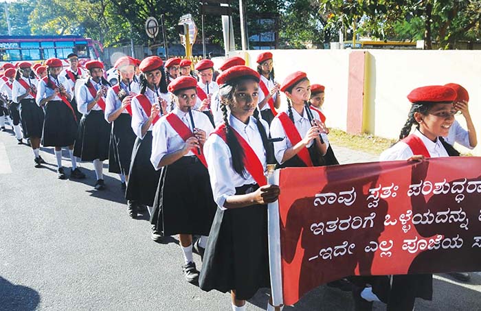 Students take out march to spread Swami Vivekananda’s message -1