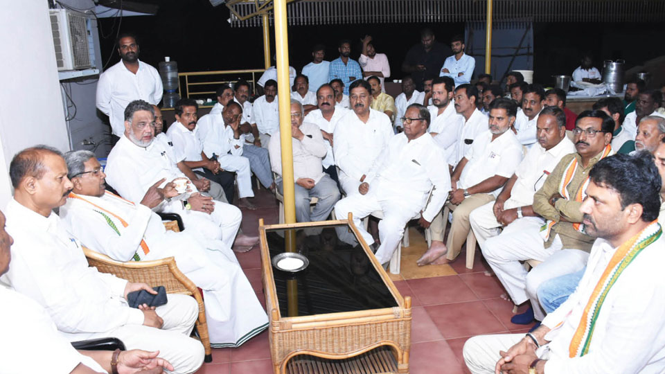 ‘Prajadhwani Yatra’ to enter city on Jan. 26: Siddu chairs meeting with ticket aspirants