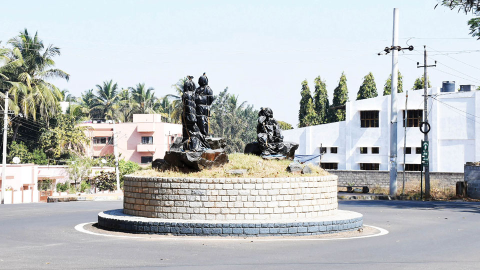 Unveiling of ‘Swami and Friends’ statues in Yadavagiri tomorrow