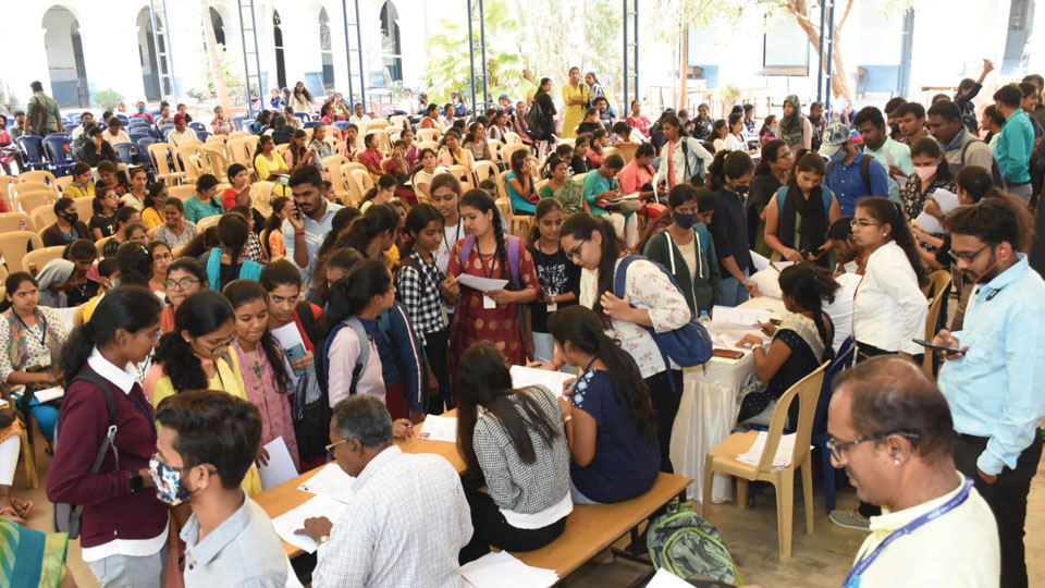 Over 600 job aspirants attend Udyoga Mela at Maharani’s Science College